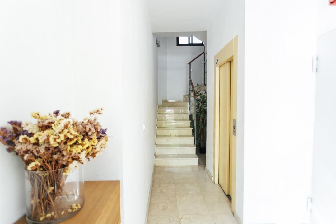 Minty Stay 3Bd Apartment - Triana Севилья Экстерьер фото