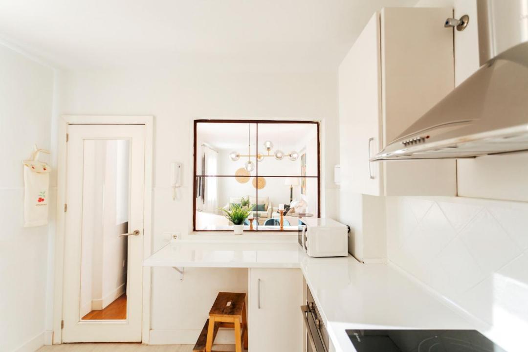 Minty Stay 3Bd Apartment - Triana Севилья Экстерьер фото