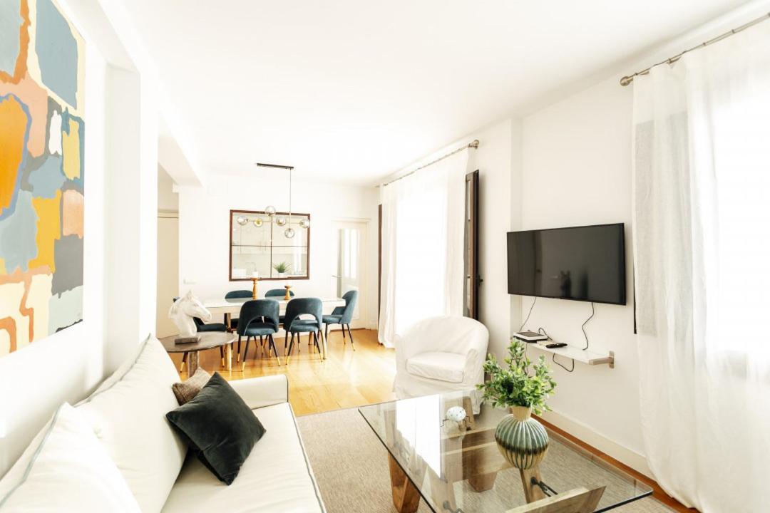 Minty Stay 3Bd Apartment - Triana Севилья Экстерьер фото